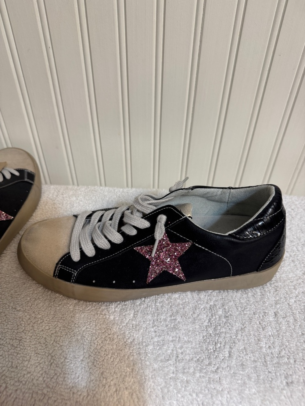 ShuShop Black Sneakers with Pink Glitter Star - Picture 5 of 9